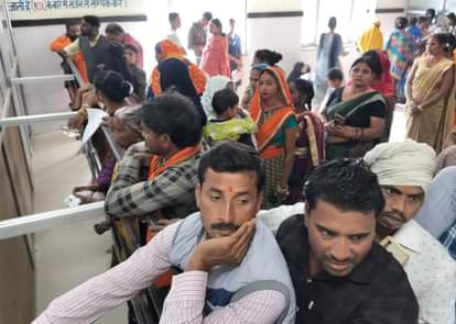 1890 patients were treated in the medical college.