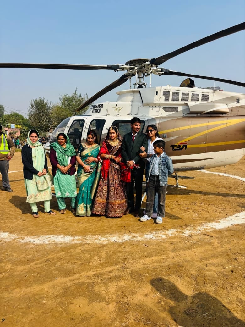 The groom brought the bride by helicopter, the father fulfilled his promise.