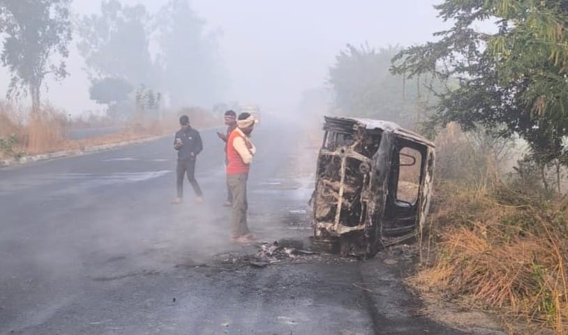 CNG car catches fire, driver jumps out to save his life
