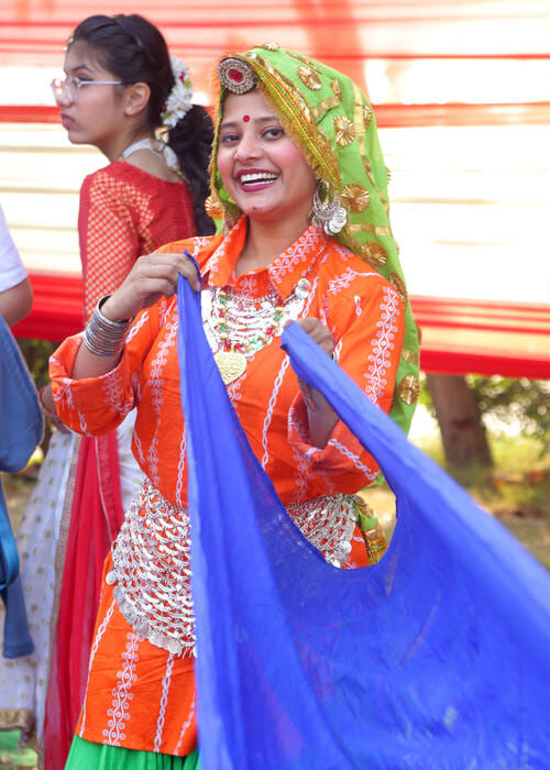 The banks of Brahma Sarovar resonated with traditional musical instruments like drums, flutes and lute.