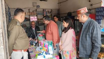 Instructions for removal of closed cabins built inside fast food shops