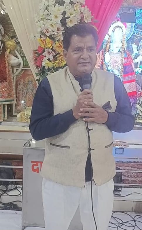 Goswami praised the leela of Lord Krishna.