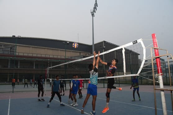 Shiet College won the basketball trophy for the first time by defeating UP College by a margin of three baskets.