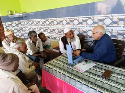 People were examined and medicines were distributed in the camp.