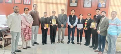 The Law Department of the University won the runner-up trophy in the National Moot Court.