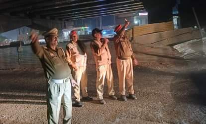 41 policemen diverted vehicles from four major points.