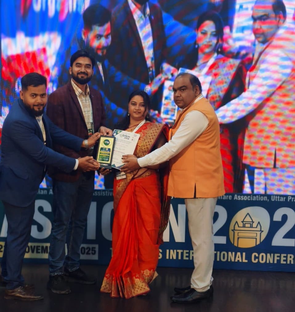 Dr. Rohini Tyagi honored with Woman Achiever Award