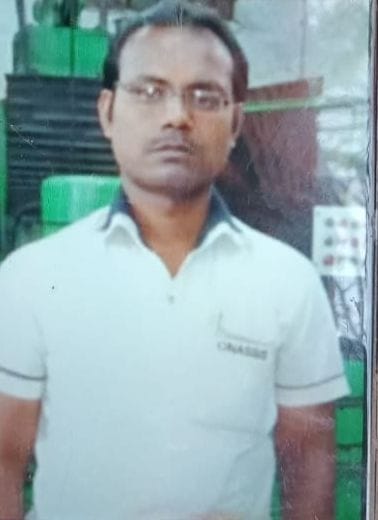 Driver dies due to electric shock while cleaning e-rickshaw