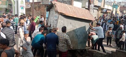 Bulldozers roared in the city for four hours