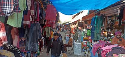 Encroachment blanket spread in clothing market