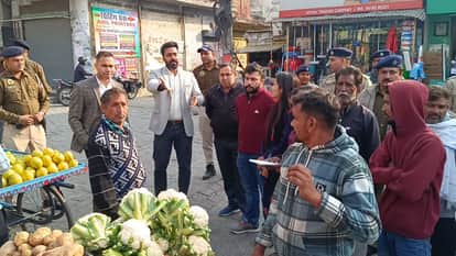 Instructions for strict action to the Municipal Corporation on the disorder in Jeevan Market