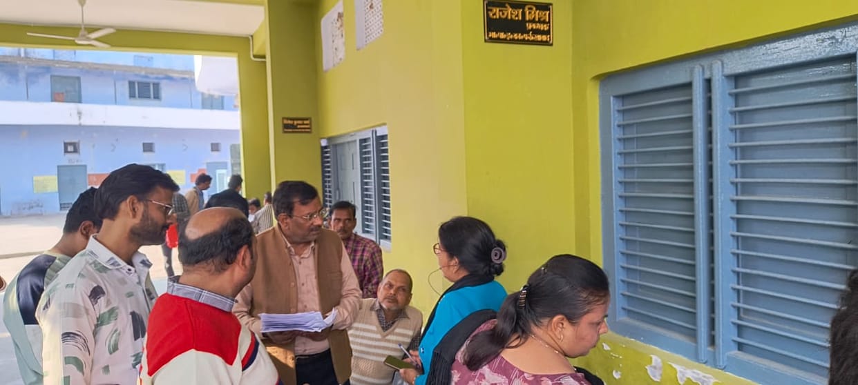 SIR campaign runs on the lines of polling, trends every two hours