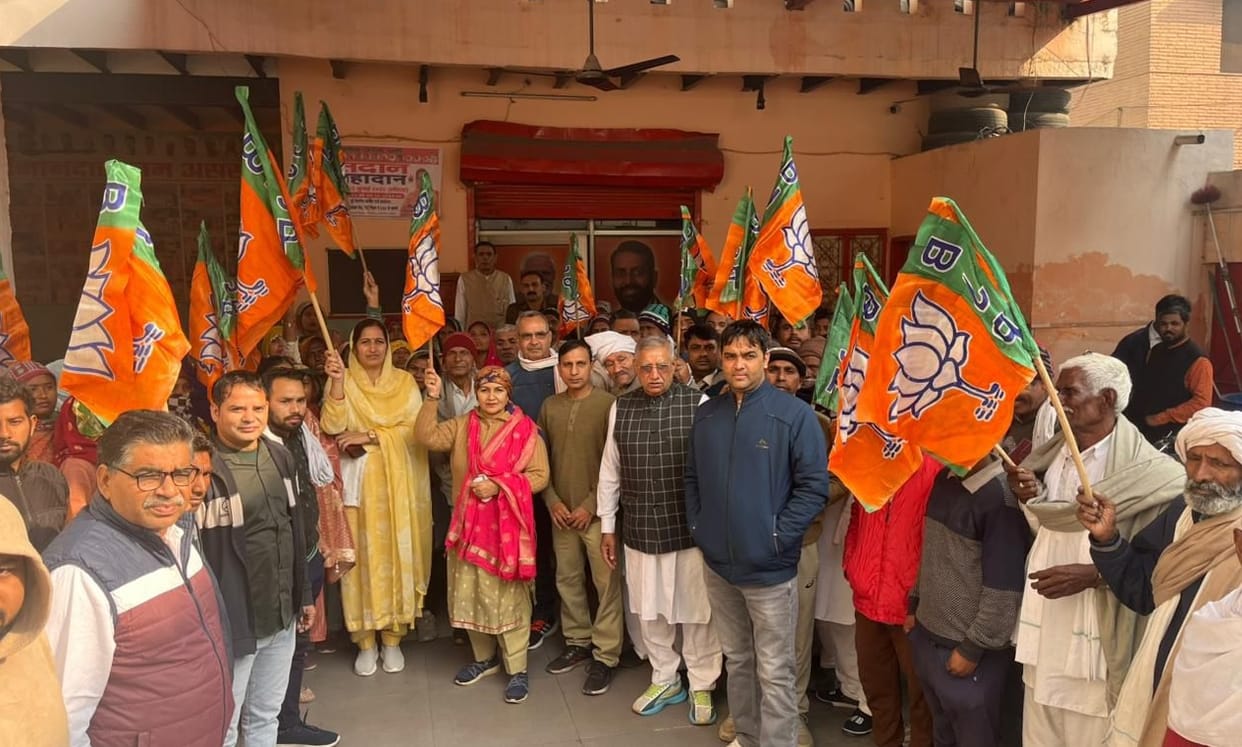 Workers left for Kurukshetra under the leadership of the chairperson