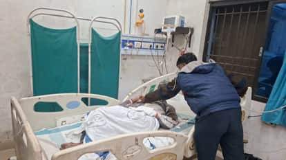 rohtas bihar news: two youths died in road accident on nh, bike accident, sasaram news