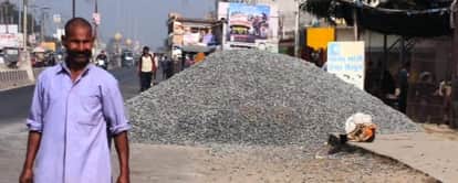 Uncontrolled truck entered the populated area on Bareilly Highway