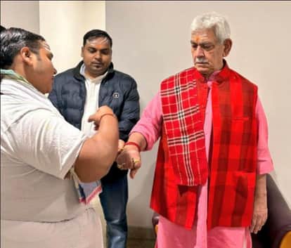 Lieutenant Governor of Jammu and Kashmir visited Kashi Vishwanath