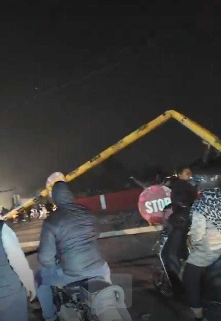Railway crossing boom broken due to DJ vehicle collision, FIR registered after two hours