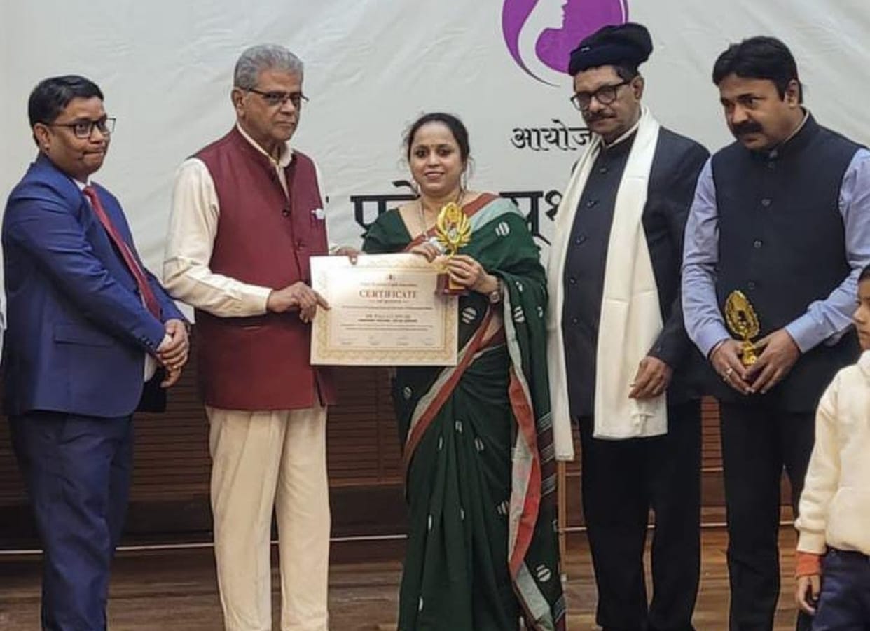 Dr. Pallavi received Nari Shakti Samman