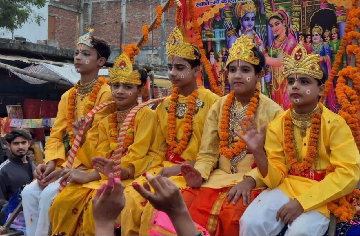 Shri Ram's wedding procession was welcomed by devotees