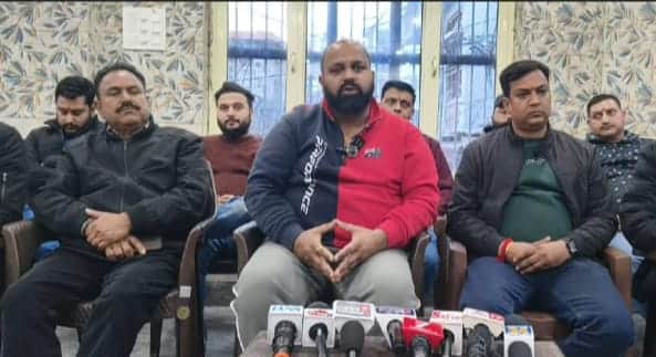 माता वैष्णो देवी मेडिकल कॉलेज में सीट बंटवारे का विवाद बढ़ाराजोरी मे संघर्ष समिति का गठन फोटो