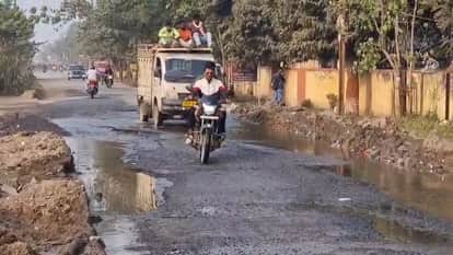 The road near the police line is in a deplorable condition