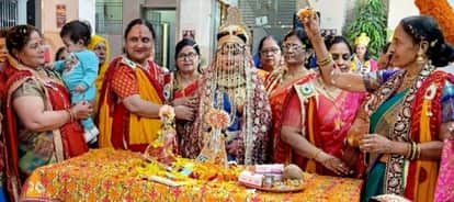 Shri Ram's wedding procession started with great pomp and show, there was joy all around.