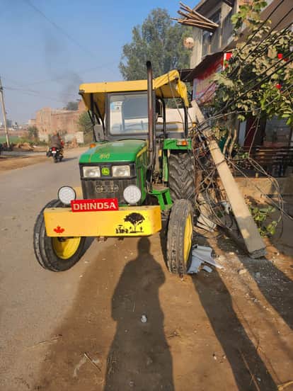 A tractor-trolley loaded with paddy collided with an electric pole in Sant Nagar.