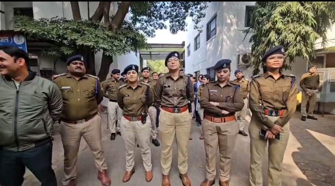 SP ऑफिस का किया घेराव