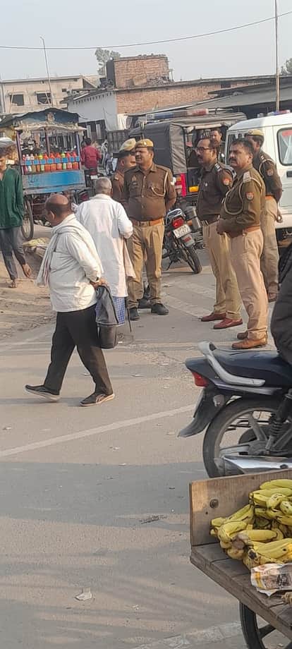 Two groups clashed in Dulhapar over dominance, pistols were brandished.