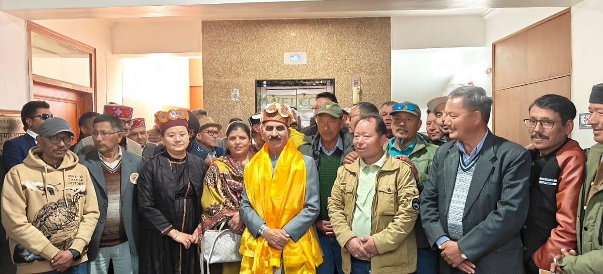 MLA Anuradha met the Chief Minister in Dharamshala