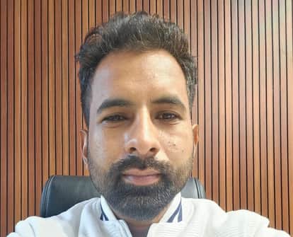 Kashmiri patterns and handloom shawls are in high demand, with sales expected to rise further as temperatures drop.