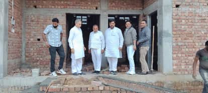 A modern toilet will be built in the old grain market for Rs 15 lakh.