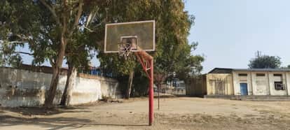 The pole was broken three years ago and has not been installed till date.