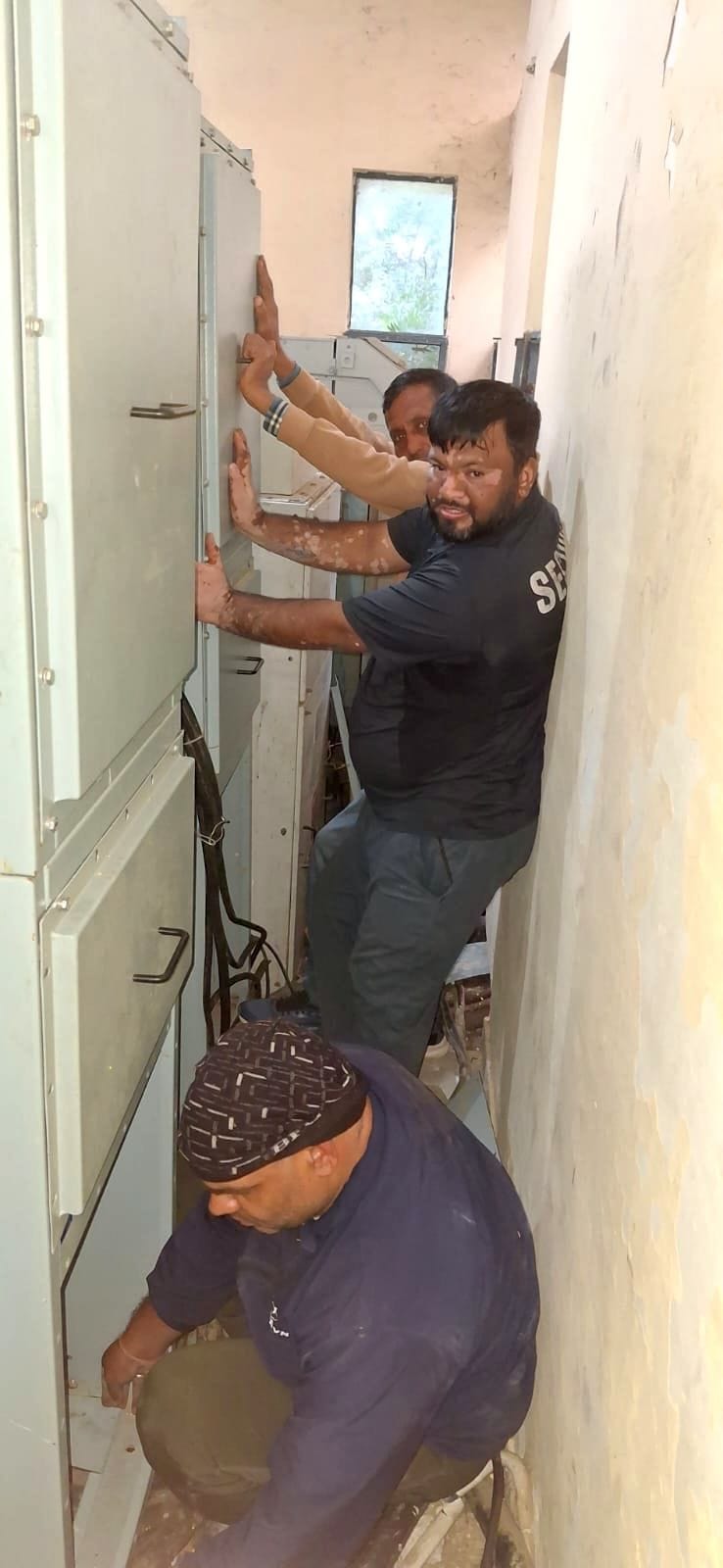 Panels replaced at 33 KV Pindara, city blacked out for 11 hours
