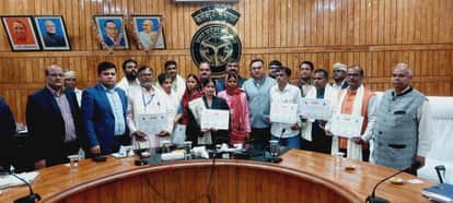 13 BLOs honored for their good performance in SIR