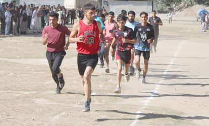 Tej Singh is the fastest in the 5,000m race.