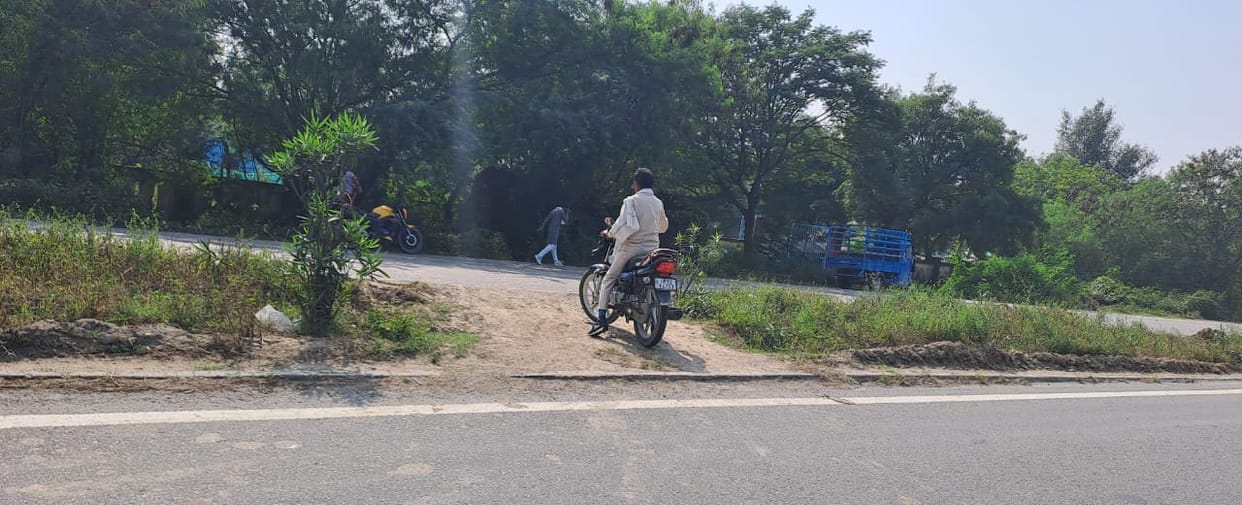 Be careful while driving in the fog, there are more than 30 illegal cuts in every 50 km.