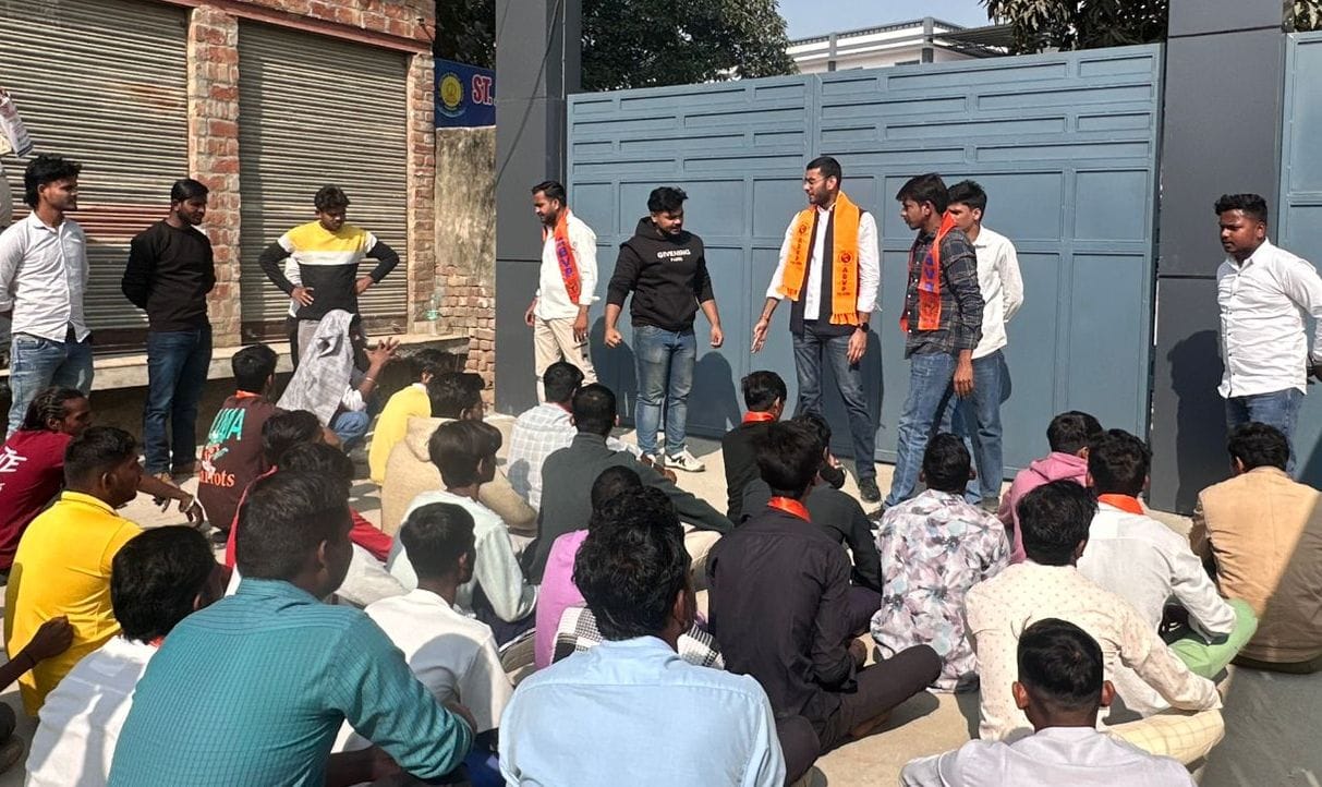 ABVP staged a sit-in protest after parents were accused of misbehaving with them.