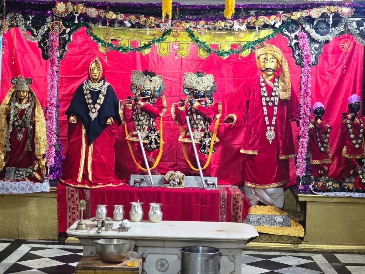 As the winter progresses, Thakurji's offerings and clothing have changed.