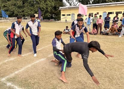 Siddharthnagar News: Siheshwari Inter College became the champion in boys and girls category