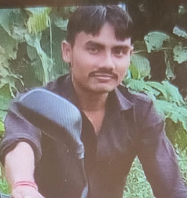 Carpenter's body found hanging from a tree