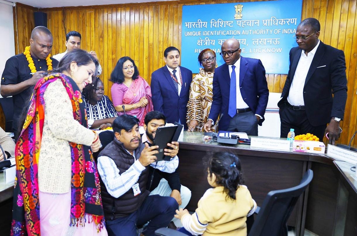 Aadhaar card made for a one-year-old girl... Benin officials witnessed the process