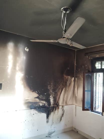 Electronic equipment burnt in Mihadpur, loss estimated at thousands