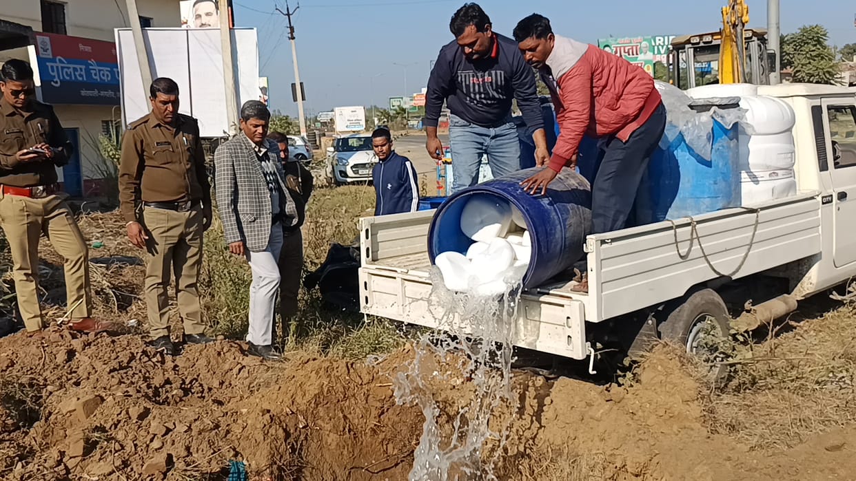 700 kg cheese being brought from Aligarh was caught at the border, destroyed