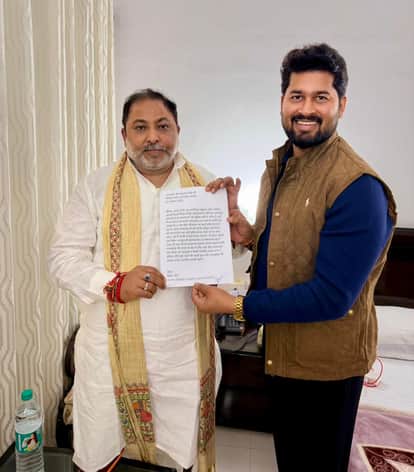 Demand for transfer of roadways bus stand from Transport Minister