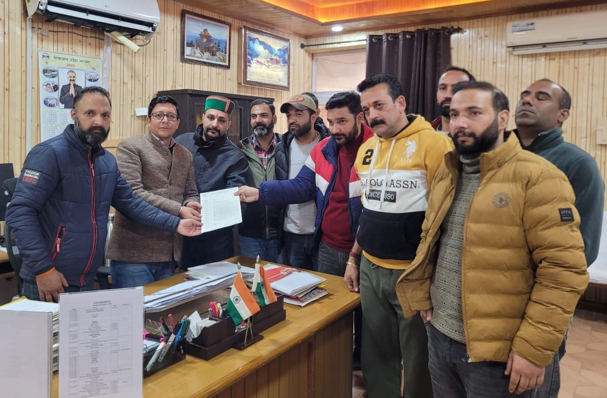 Sarvahitkari Mandal submitted a memorandum to the SDM