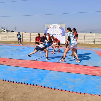 Girls from Saraswati Vidya Mandir won the Kabaddi