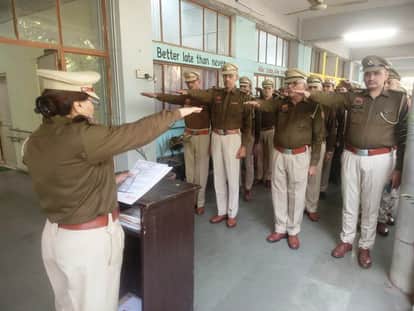 Police took oath of integrity on Constitution Day