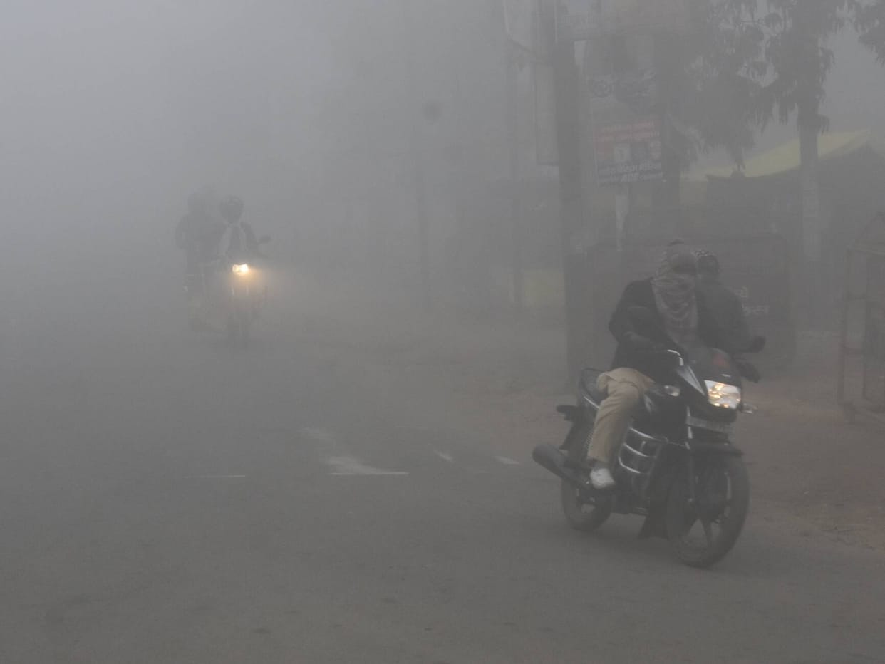 Siddharthnagar News: Weather changes: Western winds attack the sun, increasing the melting