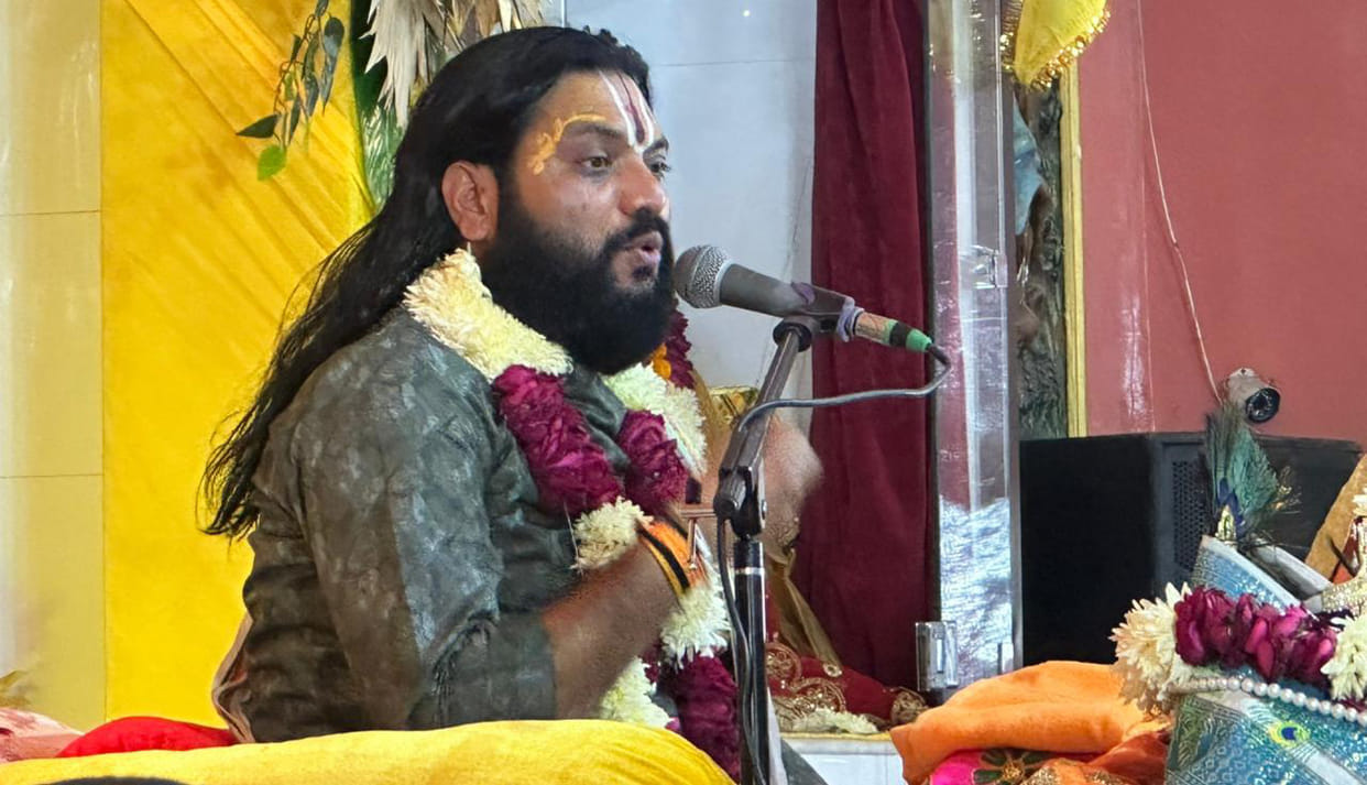 Your boat will cross the ocean, worship Krishna Kanhaiya...